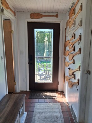 Interior - Happy Ours Cottage, 4 minute walk to sandy beach! (South Haven)