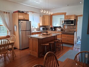 Fridge, microwave, oven, stovetop - Happy Ours Cottage, 4 minute walk to sandy beach! (South Haven)