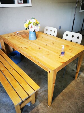 Outdoor banquet area - Bear Creek Suite (Surrey)