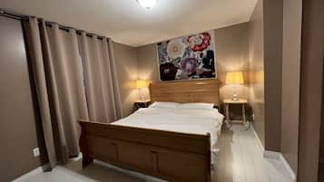 Comfort Suite, 2 Bedrooms | Select Comfort beds, iron/ironing board, free WiFi, bed sheets