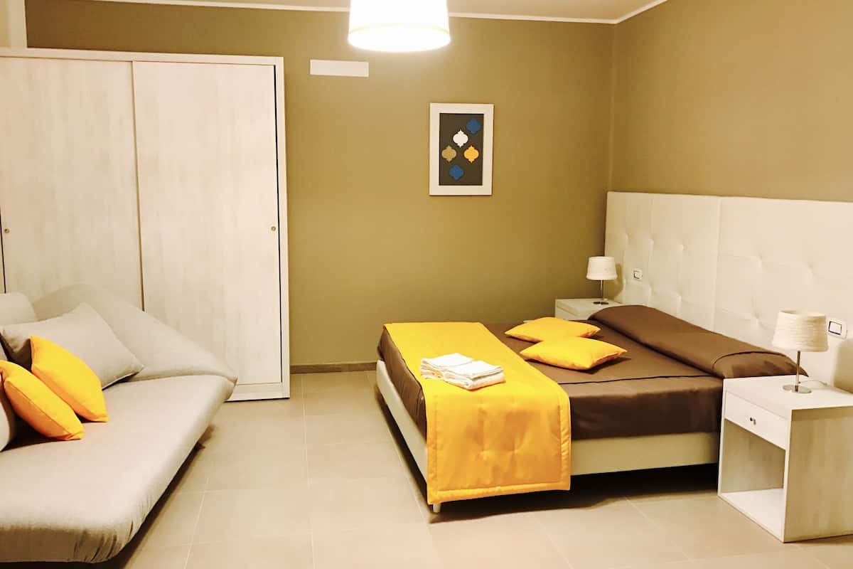 Habitación doble Confort, balcón | Minibar, escritorio, camas extra y wifi gratis
