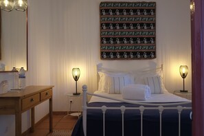 Soundproofing, free WiFi, bed sheets, wheelchair access - Monte da Cabeça Gorda (Viana do Alentejo)