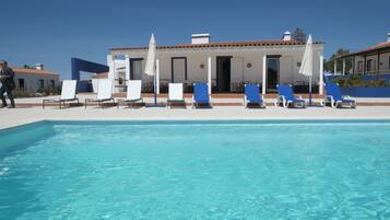 Outdoor pool, pool loungers