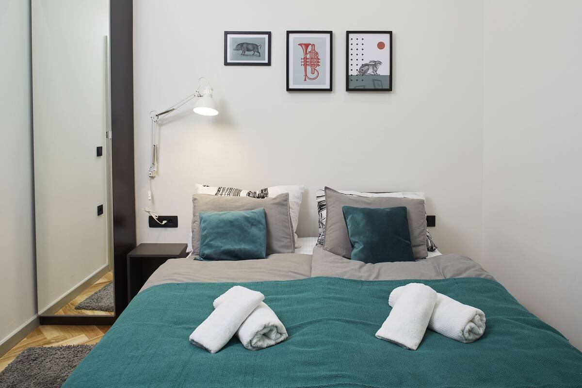 Apartment (Bookmark) | In-room safe, soundproofing, iron/ironing board, free WiFi