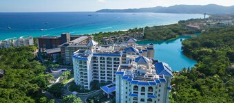 Holiday Inn and Suites Sanya Yalong Bay