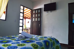 Basic Room, 1 Bedroom, Accessible, Non Smoking | Down comforters, Select Comfort beds, in-room safe - Balcones de la Casona Hostel (Guatapé)