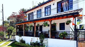 Exterior - Balcones de la Casona Hostel (Guatapé)