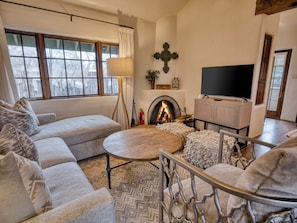 TV connectée, cheminée