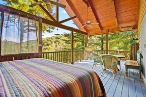 4 bedrooms, free WiFi, bed sheets