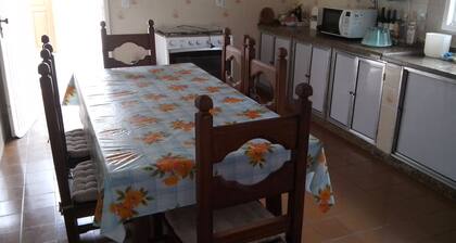 CARAGUATATUBA HOUSE WITH 4 BEDROOMS 5 MINUTES FROM PALMEIRAS BEACH, 5 FROM CIGARRA!