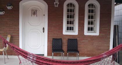 MAISON CARAGUATATUBA AVEC 4 CHAMBRES Ă 5 MINUTES DE LA PLAGE DE PALMEIRAS, 5 DE LA CIGARETTE!