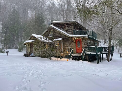 Enchanted Cottage In Ashe County