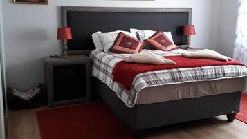 4 soverom, safe på rommet, strykejern/-brett og wi-fi