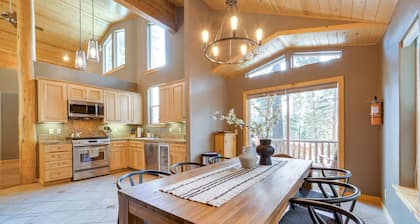 UUSI! Truckee Cabin w / Takat lähellä hiihtokeskuksia!