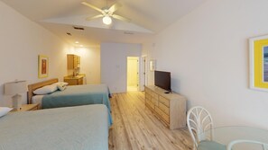2 bedrooms, iron/ironing board, free WiFi, bed sheets