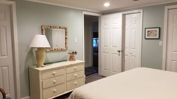 2 chambres, fer et planche à repasser, Wi-Fi gratuit, draps fournis