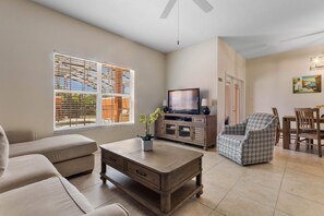 TV, offices - Paradise Palms - 4BR (one on ground floor), 3BA (Kissimmee)