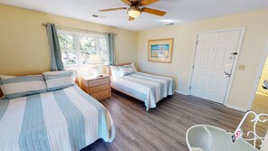 4 chambres, fer et planche à repasser, Wi-Fi gratuit, draps fournis