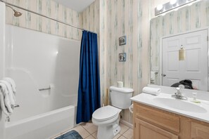 Shower, towels - River Creek Condo | Golf, Comfort, and Adventure! | RC 1804 (Sunset Beach)