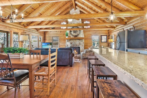 Hill Country Log Cabin Near Wimberley | Hot Tub, Fire Pit & Scenic Views