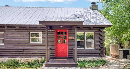 Hill Country Log Cabin Near Wimberley | Hot Tub, Fire Pit & Scenic Views