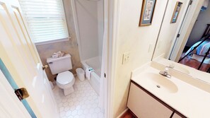 Bathtub, hair dryer, towels - Unwind & Play | River Creek Golf Condo in NC! | RC401 (Sunset Beach)