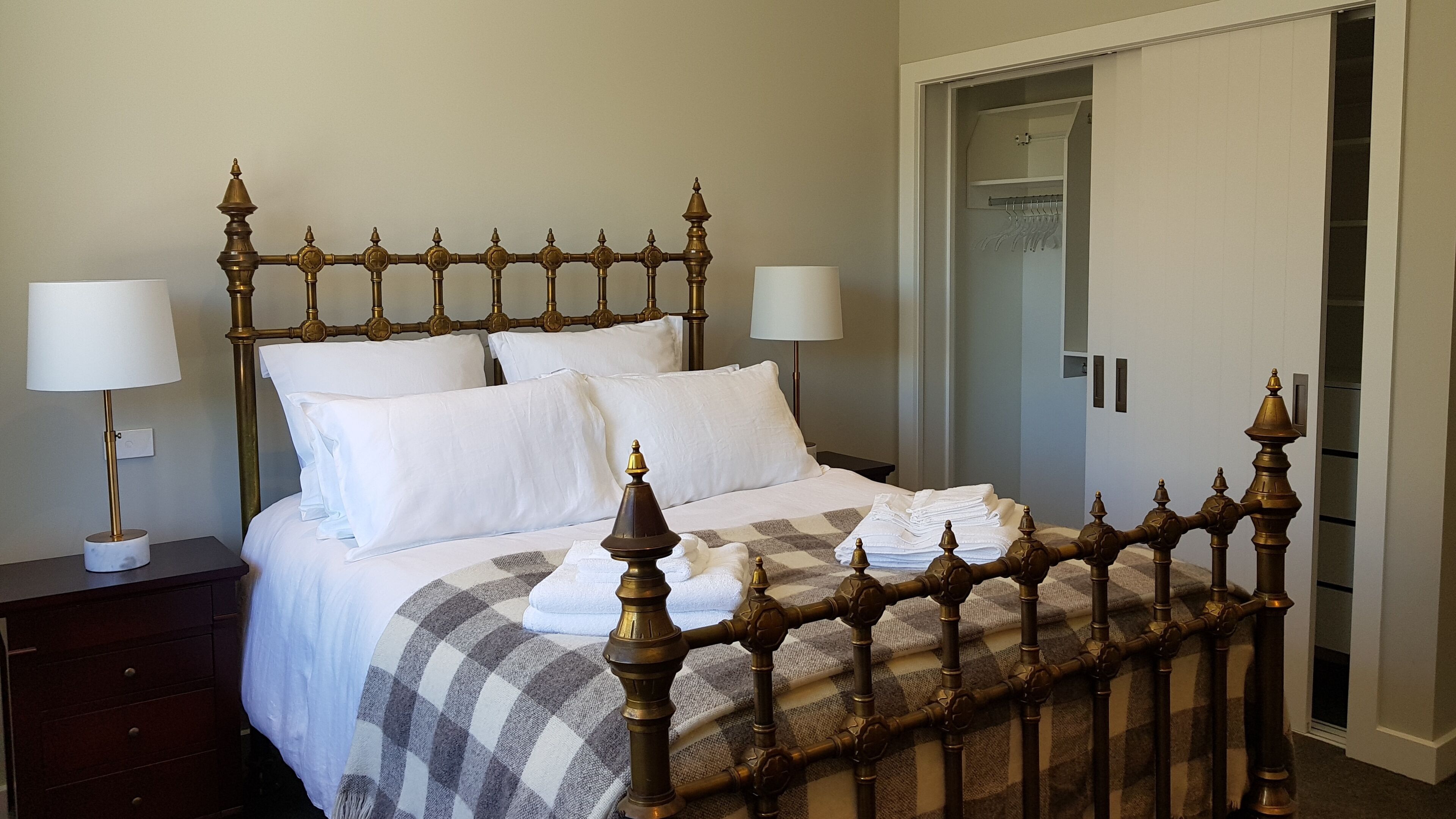 2 bedrooms, desk, iron/ironing board, free WiFi