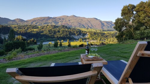 Tucker Beach Private, Exclusive Retreat for 1-4 people | Iconic Views | Spa pool