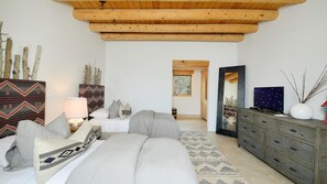 3 quartos, Wi-Fi de cortesia, roupa de cama