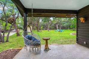 Terrace/patio - Darling Cottage with access to 2 Blanco River Parks! (Wimberley)