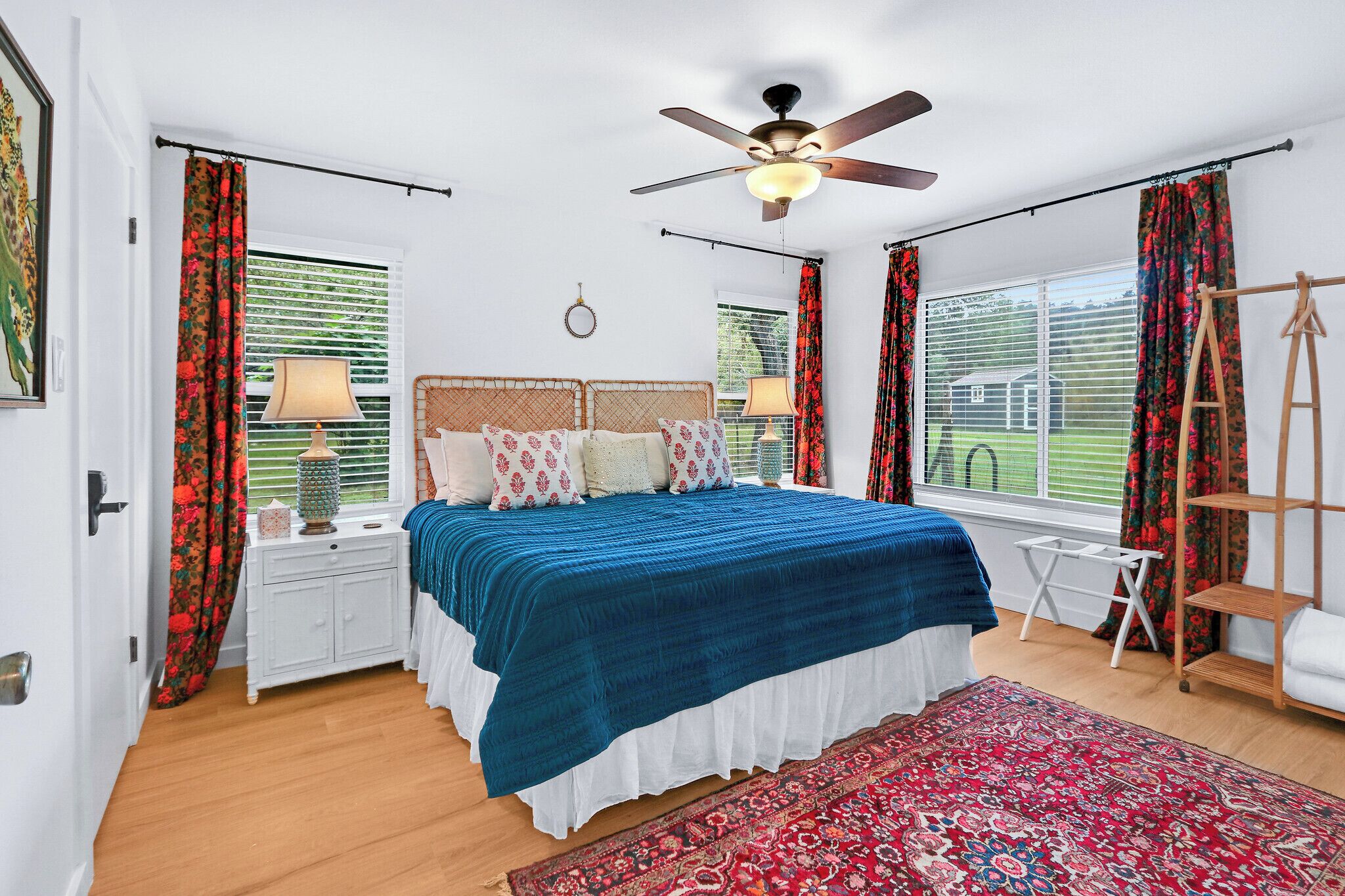 2 bedrooms, desk, iron/ironing board, WiFi