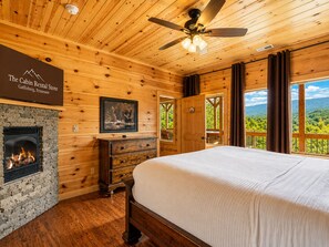 14 bedrooms, iron/ironing board, free WiFi, bed sheets - Sycamore Mansion: Elevator, Views, Games, Hot Tubs Galore! (Gatlinburg)