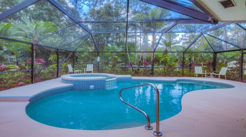 SHADEY ACRES - HEATED POOL/SPA DOG FRIENDLY ECO-RETREAT NEAR BEACHES