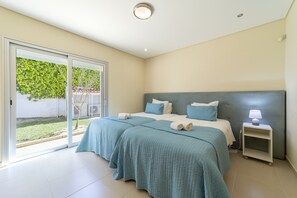 6 bedrooms, in-room safe, iron/ironing board, free WiFi - Villa Maria is a modern, spacious villa with the option to heat the pool (Albufeira)