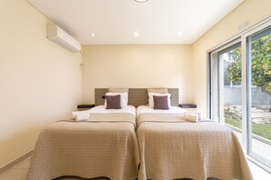 6 bedrooms, in-room safe, iron/ironing board, free WiFi