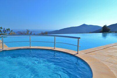  Private Pool 3 Bedroom Villa, Sea & Mountain View At Amazing Lavanta 