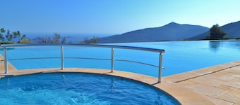Private Pool 3 Bedroom Villa, Sea & Mountain View At Amazing Lavanta