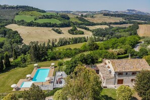 Exterior - Villa Soffio with pool in the hills of Fermo, only 20 minutes from the Adriatic coast. (Fermo)