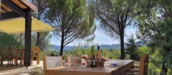 Villa m/ hage og gjestehus