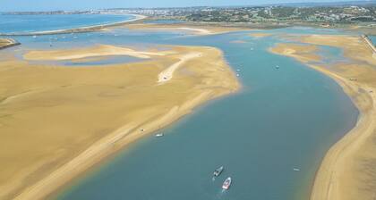 Quiet villa w/ BBQ & heatable pool, Galé