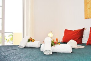 3 bedrooms, in-room safe, iron/ironing board, free WiFi