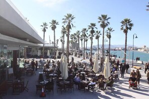 Outdoor dining - Morlaco apartment (Málaga)
