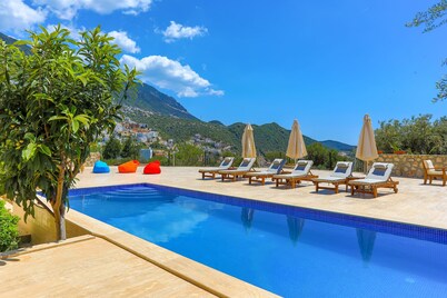 Villa Eos: Private pool, stunning views, A/C, Wi Fi, Kalkan Centre