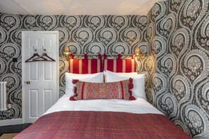 5 Schlafzimmer, Bügeleisen/Bügelbrett, Reisekinderbett, WLAN