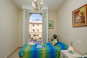 2 dormitorios, tabla de planchar con plancha, wifi gratis y ropa de cama