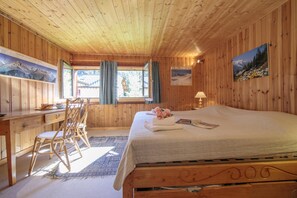 4 dormitorios, escritorio, tabla de planchar con plancha y wifi gratis