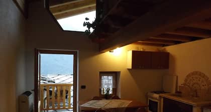 HOUSE IN AN OLD VILLAGE 2 km from the spa. CIN IT007020C2R26WVTFA