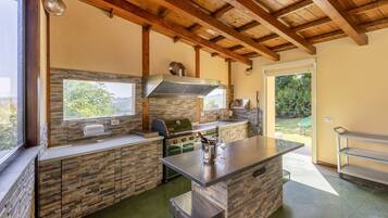 Réfrigérateur, micro-ondes, four, lave-vaisselle