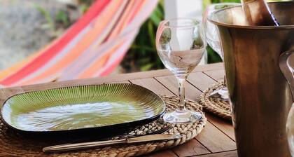 Beach house, sea view and jacuzzi