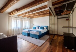 2 bedrooms, in-room safe, iron/ironing board, WiFi